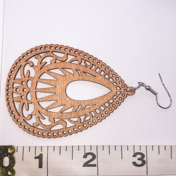✨3/$25✨ Teardrop Shaped Wooden Earrings - Picture 3 of 3